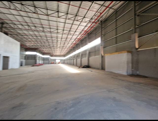 1,984M² WAREHOUSE TO LET IN JET PARK